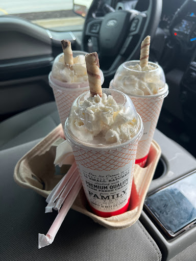 Ice Cream Shop «Oberweis Ice Cream and Dairy Store», reviews and photos, 7202 W 159th St, Orland Park, IL 60462, USA