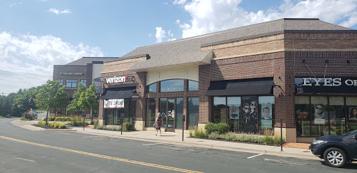 Cell Phone Store «Verizon Authorized Retailer - Wireless Zone», reviews and photos, 740 Main St #102, Mendota Heights, MN 55118, USA