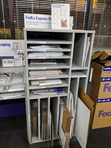 Shipping and Mailing Service «FedEx Ship Center», reviews and photos, 1286 Lawrence Station Rd, Sunnyvale, CA 94089, USA