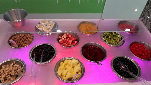 Frozen Yogurt Shop «Zen Beri Frozen Yogurt», reviews and photos, 1241 Point Mallard Pkwy #413, Decatur, AL 35601, USA