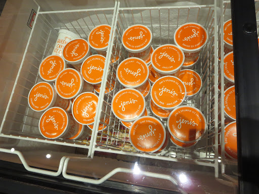 Gourmet Grocery Store «The Market by Foxtrot», reviews and photos, 1019 W Lake St, Chicago, IL 60654, USA