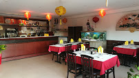 Atmosphère du Restaurant vietnamien Le Dragon d'or à Venelles - n°2