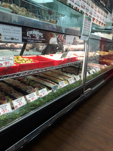 Produce Market «V & J Soriano», reviews and photos, 150 Greaves Ln, Staten Island, NY 10308, USA