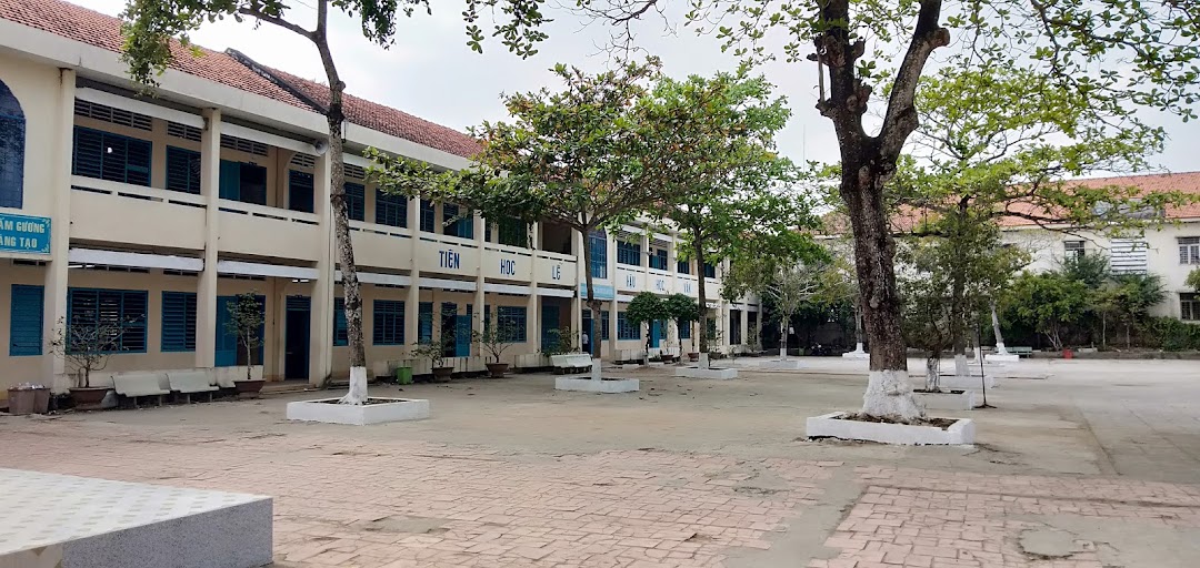 Trường Thcs Lê Hưng Nhượng