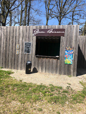 Rosalies et poney club ; glaces et boissons à Sillé-le-Guillaume