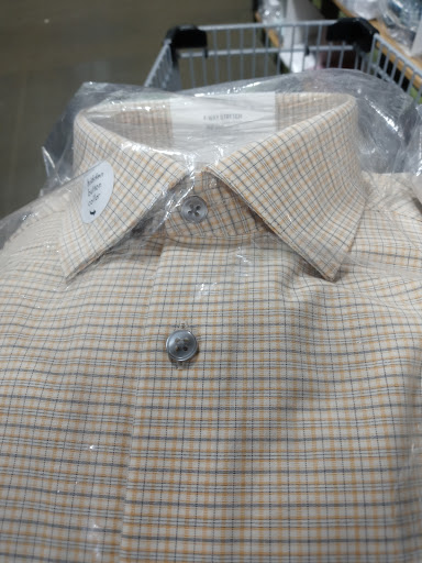 Clothing Store «K&G Fashion Superstore», reviews and photos, 3393 Steelyard Dr, Cleveland, OH 44109, USA