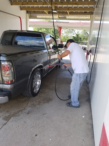 E Z Clean Car Wash en Harlingen