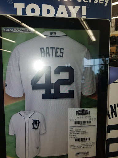 Sportswear Store «Rally House Shelby Charter Township», reviews and photos, 14257 Hall Rd, Shelby Charter Township, MI 48315, USA