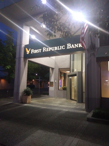 Investment bank Santa Rosa