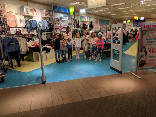 Shopping Mall «Columbia Mall», reviews and photos, 2800 S Columbia Rd, Grand Forks, ND 58201, USA