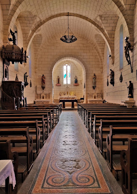 Église paroissiale Saint-Pierre-Saint-Paul à Mouterre-sur-Blourde