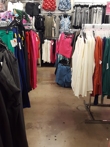 Discount Store «Fallas Paredes Discount Stores», reviews and photos, 26 E Baseline Rd #110, Phoenix, AZ 85040, USA