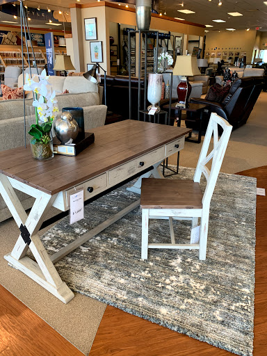 Furniture Store «La-Z-Boy Furniture Galleries», reviews and photos, 16720 Royalton Rd, Strongsville, OH 44136, USA