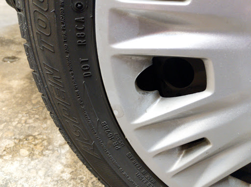 Used Tire Shop «Two Guys Tires and Auto Repair», reviews and photos, 366 N John Young Pkwy, Orlando, FL 32805, USA