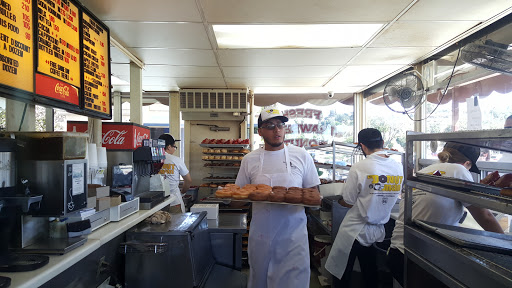 Donut Shop «The Donut Man», reviews and photos, 915 E Rte 66, Glendora, CA 91740, USA