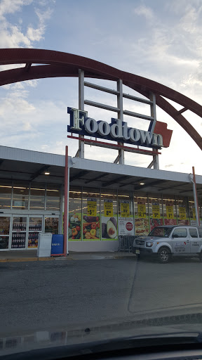 Grocery Store «Foodtown of New Brunswick», reviews and photos, 20 Elizabeth St, New Brunswick, NJ 08901, USA