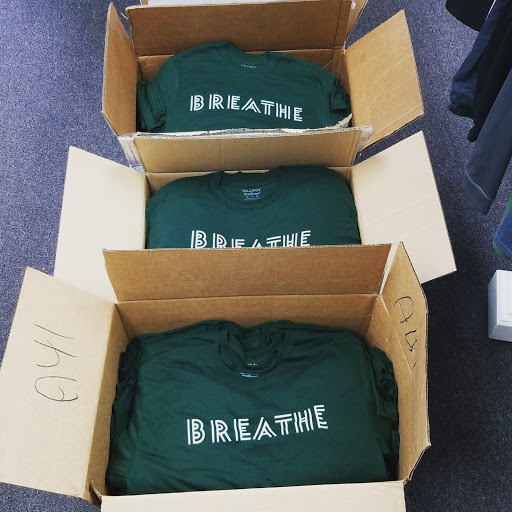 Sign Shop «Hue Graphics & Apparel, LLC», reviews and photos, 1365 4 Th Ave, Auburn, GA 30011, USA