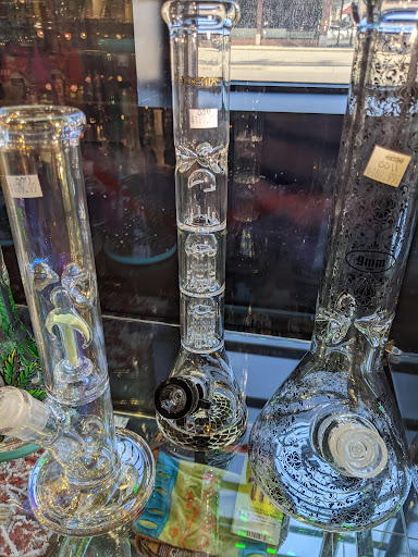 Tobacco Shop «The Happy Hippy Smoke Shop», reviews and photos, 1229 Michigan St NE b, Grand Rapids, MI 49503, USA