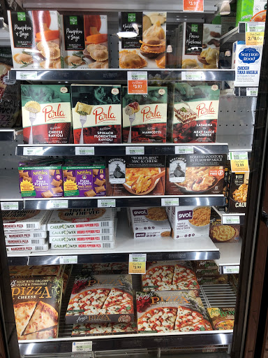 Supermarket «The Fresh Market», reviews and photos, 2207 Colonial Ave SW, Roanoke, VA 24015, USA