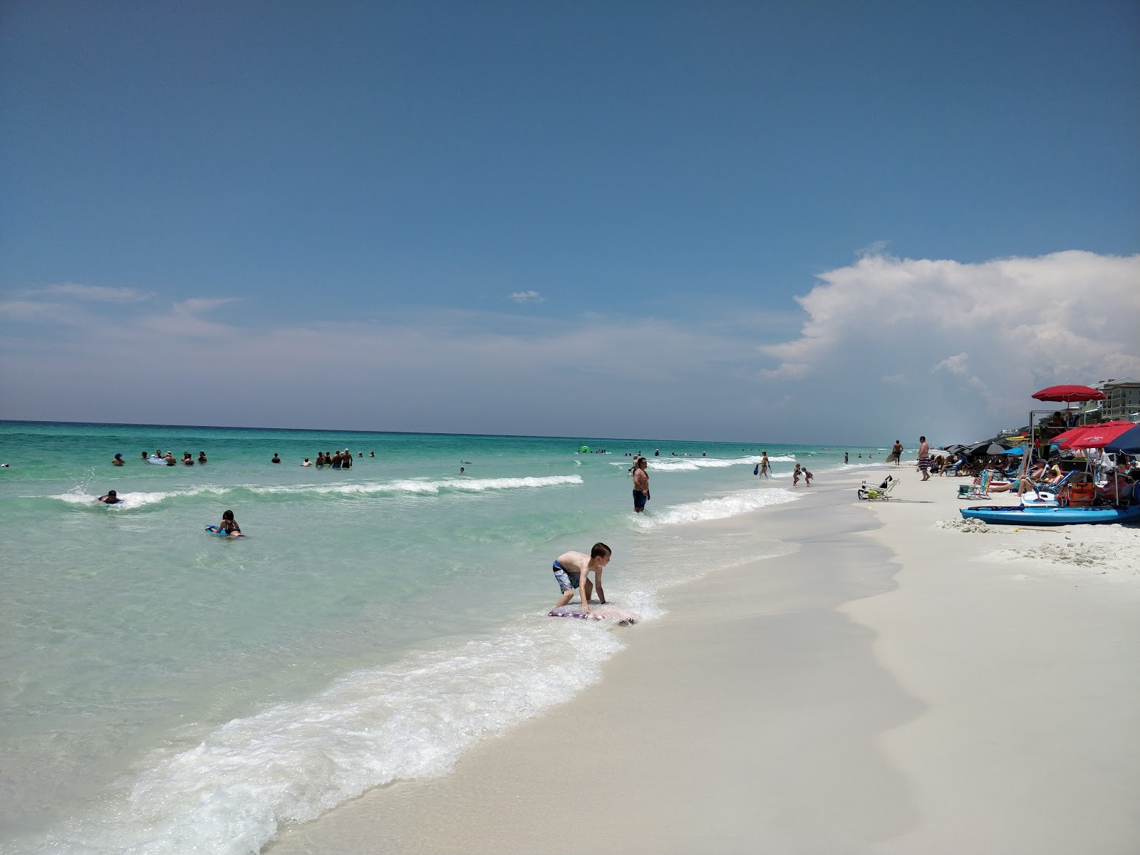 Foto von Blue Mountain Beach mit türkisfarbenes wasser Oberfläche