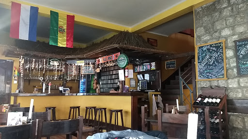 Speakeasy bars in La Paz