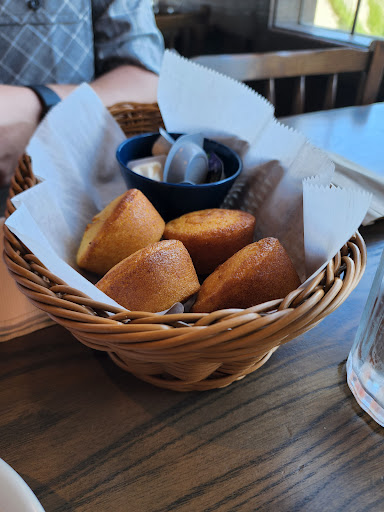 American Restaurant «Cracker Barrel Old Country Store», reviews and photos, 4321 S Interstate Hwy 35, San Marcos, TX 78666, USA