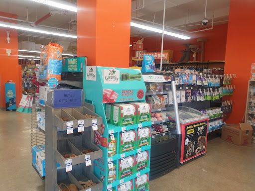 Pet Supply Store «Petco Animal Supplies», reviews and photos, 61-23 190th St, Fresh Meadows, NY 11365, USA