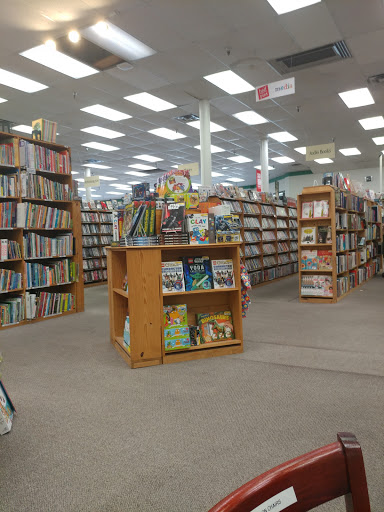 Book Store «Half Price Books», reviews and photos, 770 E Road to Six Flags St, Arlington, TX 76011, USA