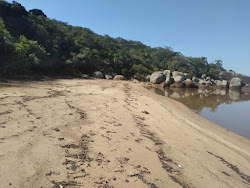 Zdjęcie Praia do Tigre z powierzchnią turkusowa woda