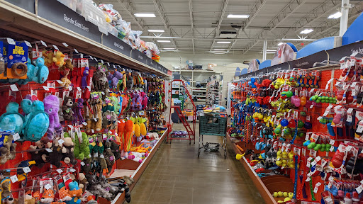 Pet Supply Store «PetSmart», reviews and photos, 2216 E Springs Dr, Madison, WI 53704, USA
