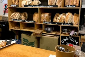Minuit Pan y Café - Cafeteria Panaderia image