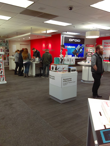 Cell Phone Store «Verizon», reviews and photos, 235 W State St, Herkimer, NY 13350, USA