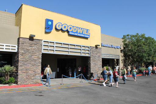 Goodwill Retail Store & Donation Center, 6161 W Bell Rd, Glendale, AZ 85306, Thrift Store