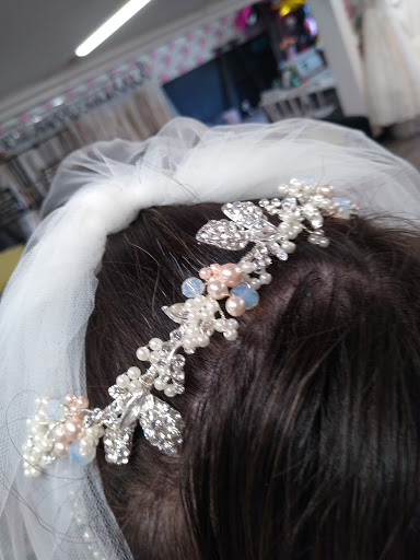 Bridal Shop «Second Summer Bride, By Appointment», reviews and photos, 1433 Fulton Ave A, Sacramento, CA 95825, USA