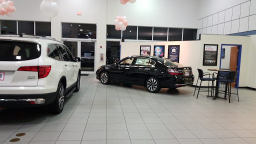 Honda Dealer «AutoNation Honda Miami Lakes», reviews and photos, 5925 NW 167th St, Hialeah, FL 33015, USA