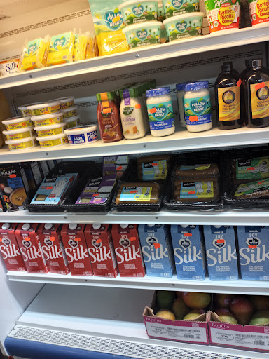 Produce Market «Farmer Jones Indoor Market», reviews and photos, 16701 Broadway Ave, Cleveland, OH 44137, USA