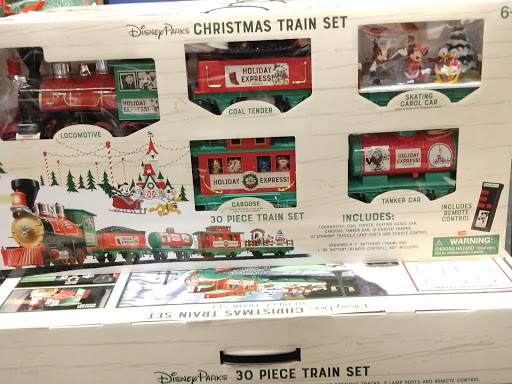 Toy Store «Disney Store», reviews and photos, 428 Inland Center Dr, San Bernardino, CA 92408, USA