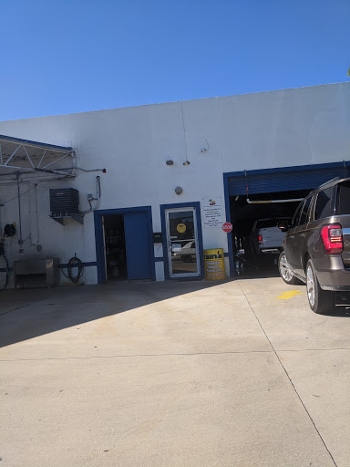 Englewood Car Wash & Detail Center en Englewood