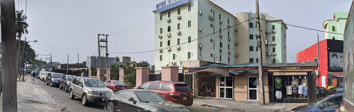 DOVER HOTEL, 14 AROMIRE STREET, Oba Akran 100282, Lagos, Nigeria, Ramen Restaurant, state Lagos