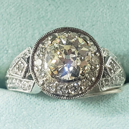 Pawn Shop «Fifth Avenue Jewelry & Pawn», reviews and photos, 8201 US-19, Port Richey, FL 34668, USA