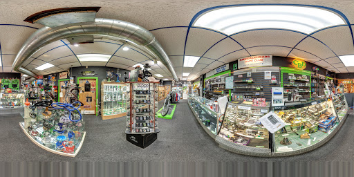 Tobacco Shop «Knuckleheads Tobacco & Gifts», reviews and photos, 550 State St, Madison, WI 53703, USA