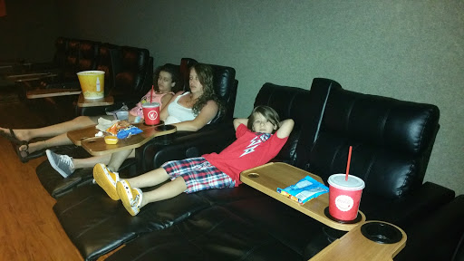 Movie Theater «Regal Cinemas Bolingbrook 12», reviews and photos, 1221 W Boughton Rd, Bolingbrook, IL 60440, USA