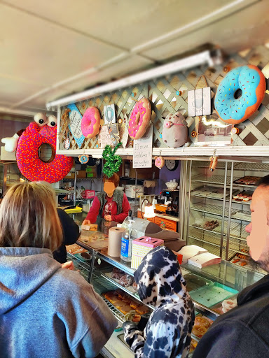Dessert Shop «Honey Creme Donut Shop», reviews and photos, 514 Vincennes St, New Albany, IN 47150, USA