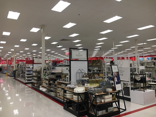 Department Store «Target», reviews and photos, 530 Randall Rd, South Elgin, IL 60177, USA