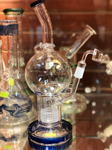 Cigar Shop «West Side Smoke Shop», reviews and photos, 712 Bridge St NW, Grand Rapids, MI 49504, USA