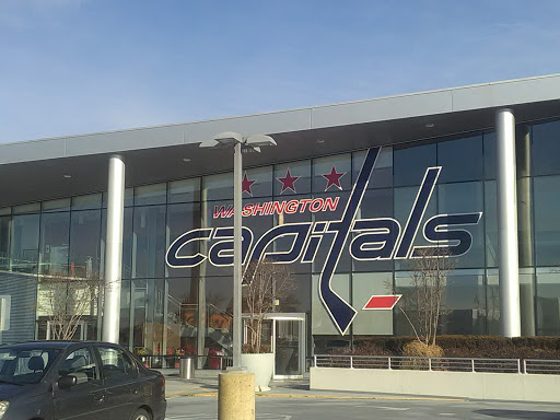 Shopping Mall «Ballston Common Mall», reviews and photos, 4238 Wilson Blvd, Arlington, VA 22203, USA