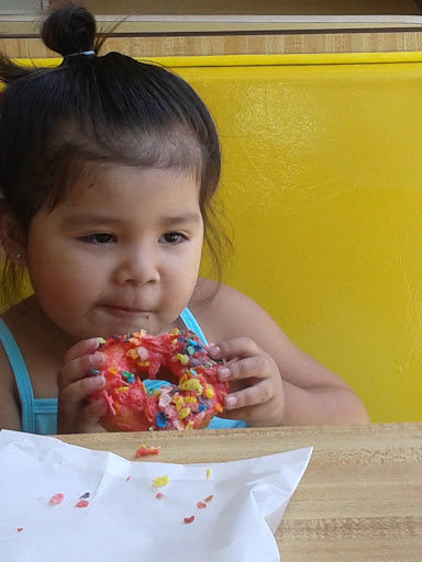 Donut Shop «Royal Donuts», reviews and photos, 22814 Victory Blvd, Woodland Hills, CA 91367, USA