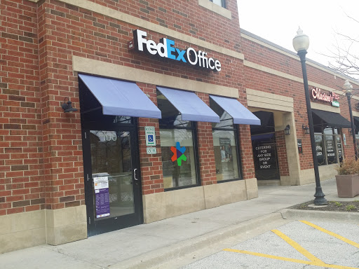 Print Shop «FedEx Office Print & Ship Center», reviews and photos, 281 W Townline Rd #100a, Vernon Hills, IL 60061, USA