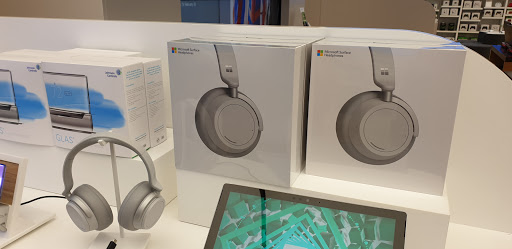 Computer Store «Microsoft Store», reviews and photos, 116 Bellevue Way NE, Bellevue, WA 98004, USA