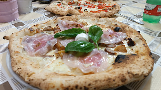 Pizzeria Imperiale in Napoli, Città Metropolitana di Napoli